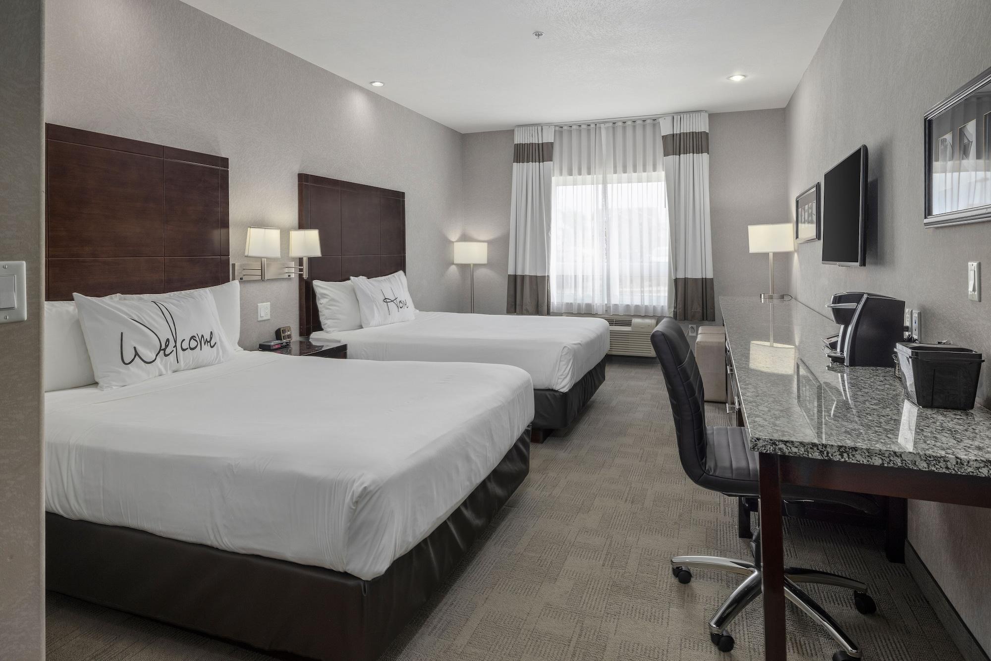 Home Inn & Suites Regina Airport 외부 사진
