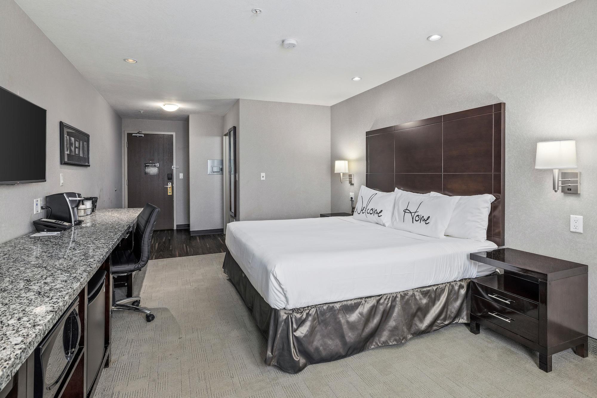 Home Inn & Suites Regina Airport 외부 사진