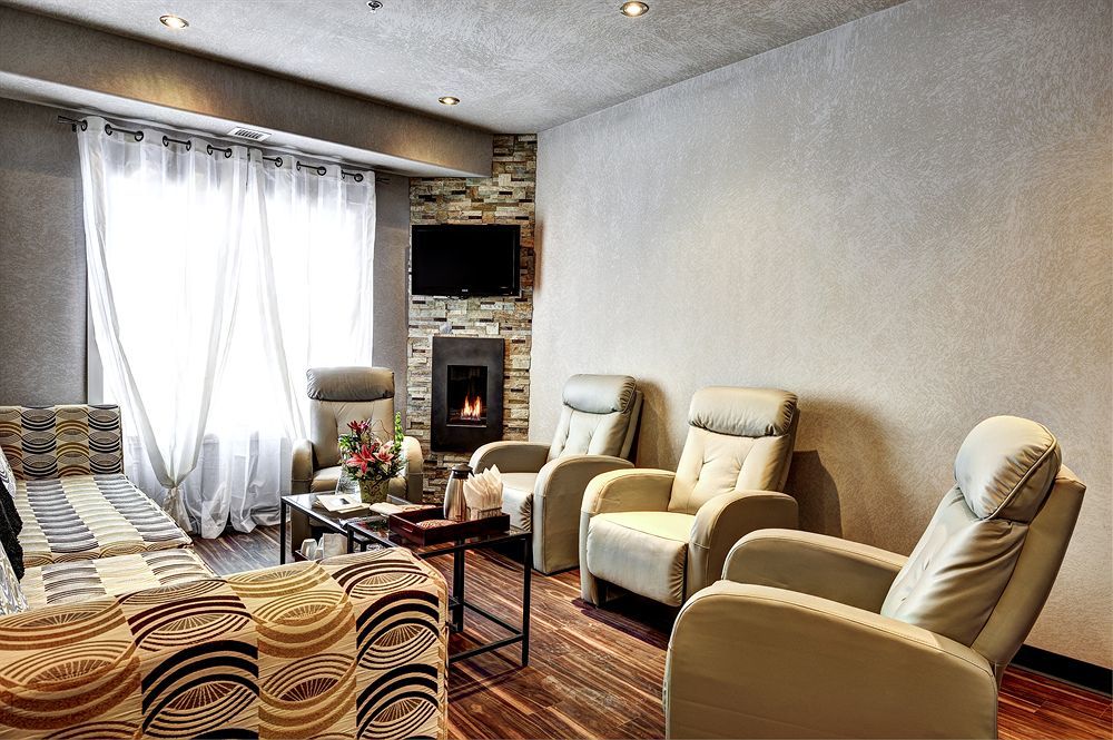 Home Inn & Suites Regina Airport 외부 사진