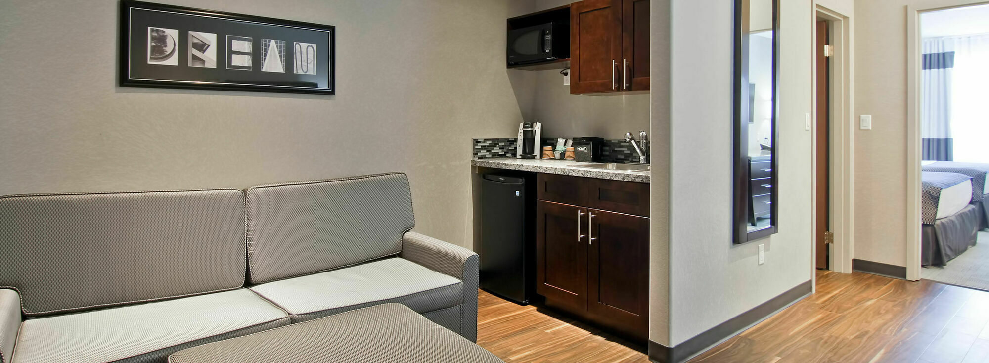 Home Inn & Suites Regina Airport 외부 사진