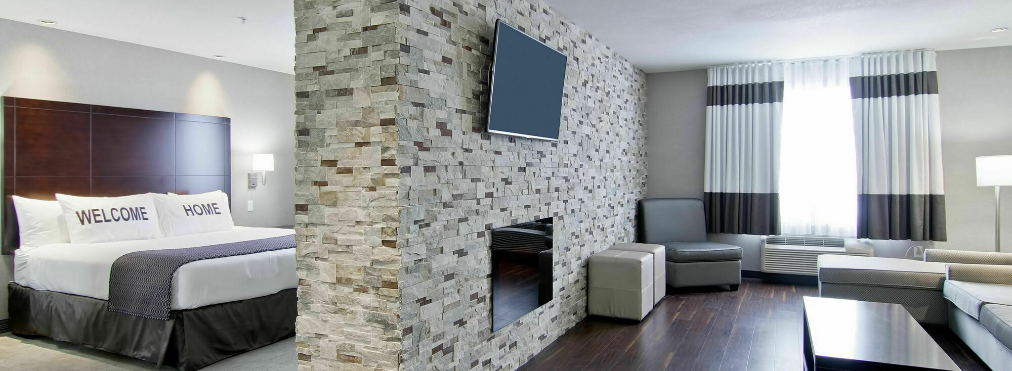 Home Inn & Suites Regina Airport 외부 사진