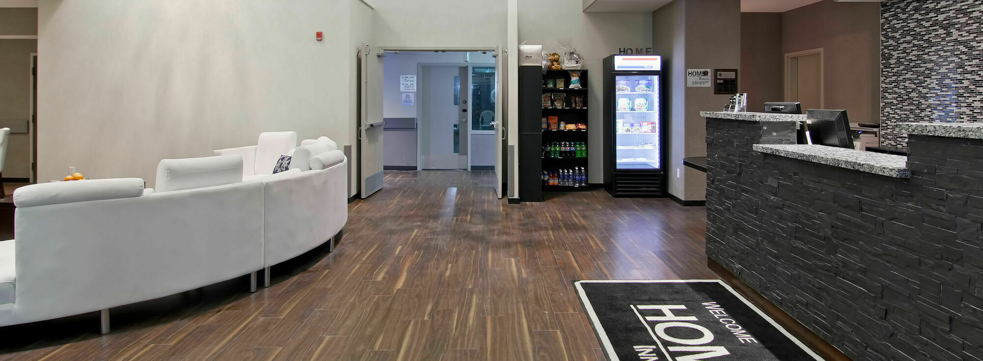 Home Inn & Suites Regina Airport 외부 사진